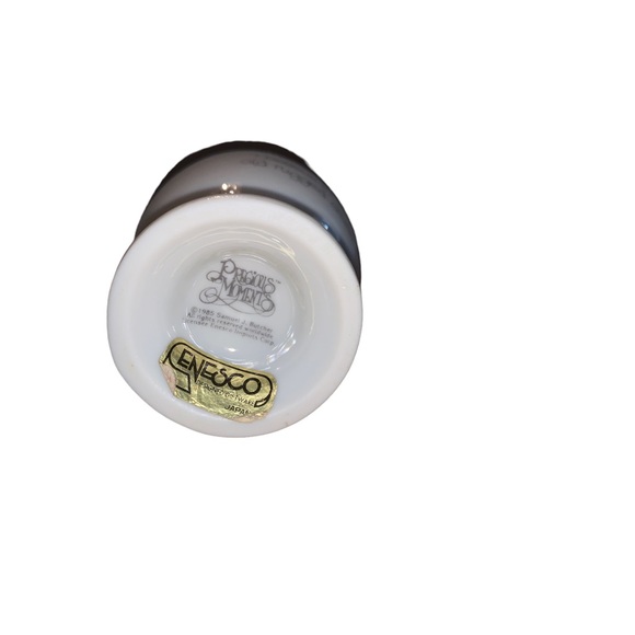 Porcelain Precious Moments Bud Vase
I Believe in the old rugged cross. - Picture 2 of 9